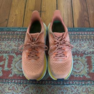 Hoka Clifton 9s